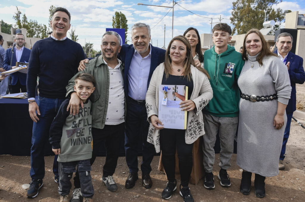 cornejo-calvente-entregaron-viviendas