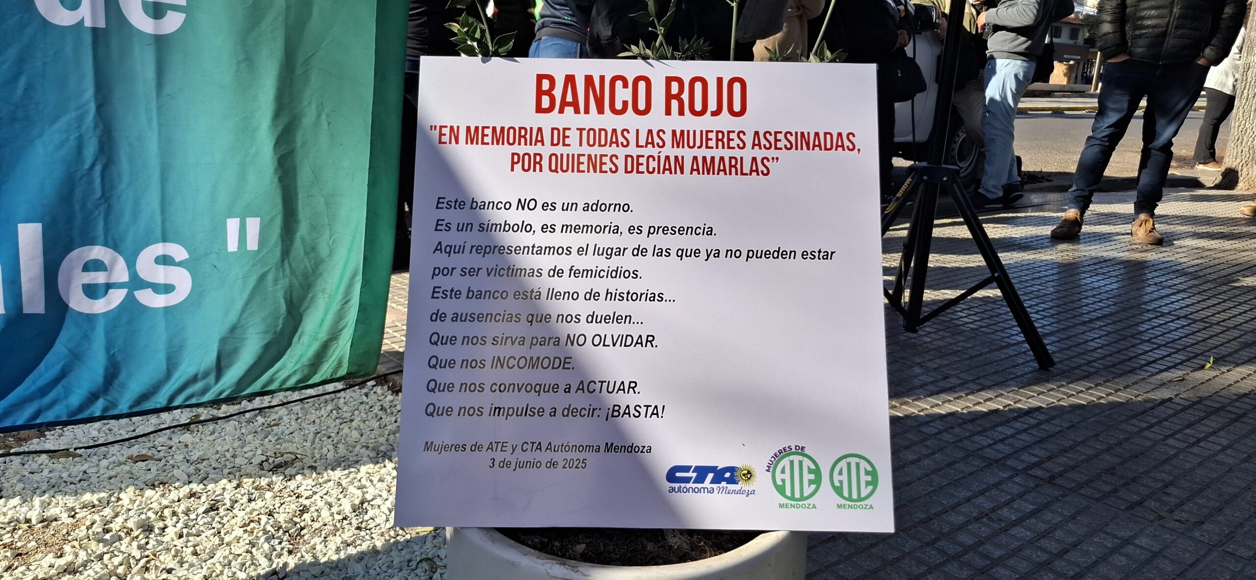 Banco-Rojo-3-scaled