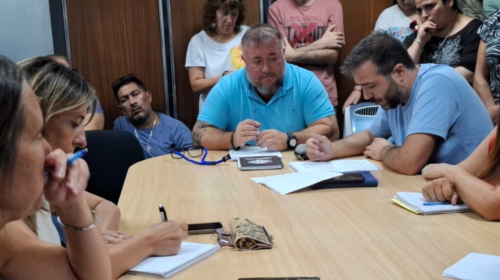 roberto-macho-y-cristian-tarantola-ate-mendoza-paritaria-administracion-central