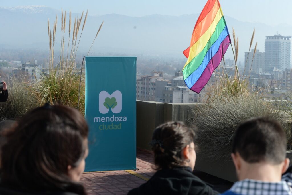 mes-del-orgullo-ciudad-de-mendoza